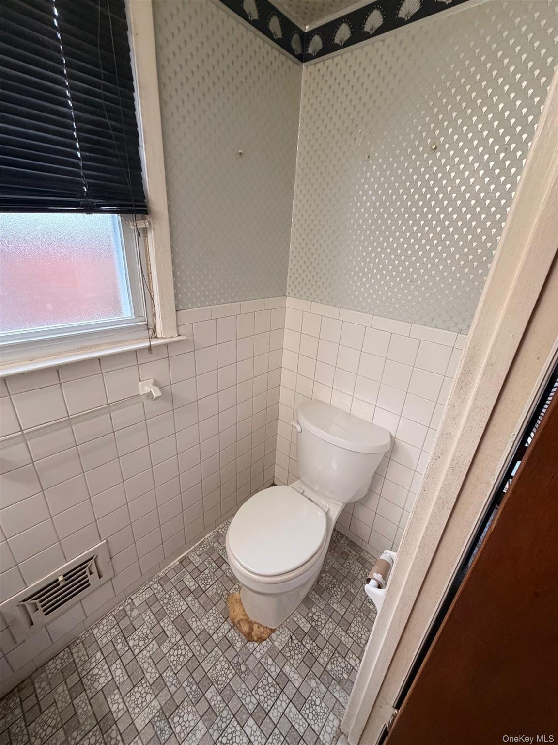 Single Family Watt Avenue Bronx, NY 10465, MLS-1023519-15