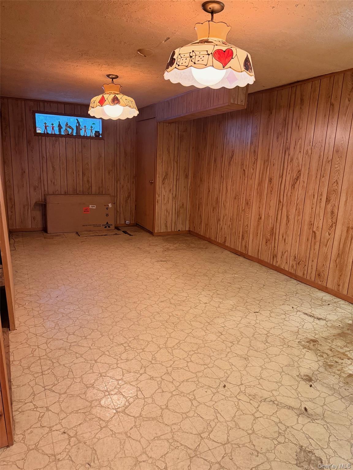 Single Family Watt Avenue Bronx, NY 10465, MLS-1023519-28