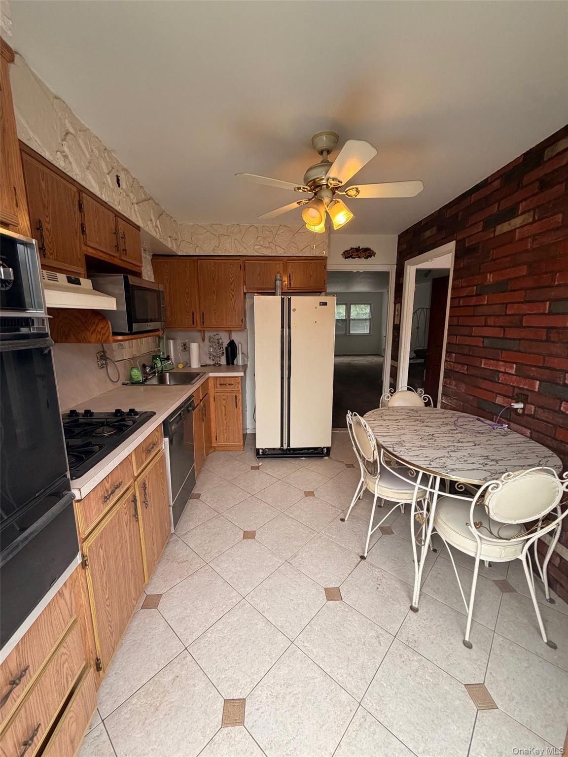 Single Family Watt Avenue Bronx, NY 10465, MLS-1023519-7
