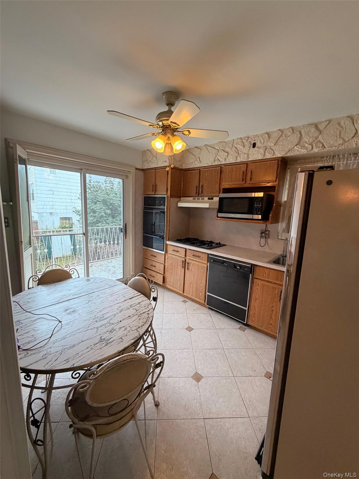 Single Family Watt Avenue Bronx, NY 10465, MLS-1023519-9