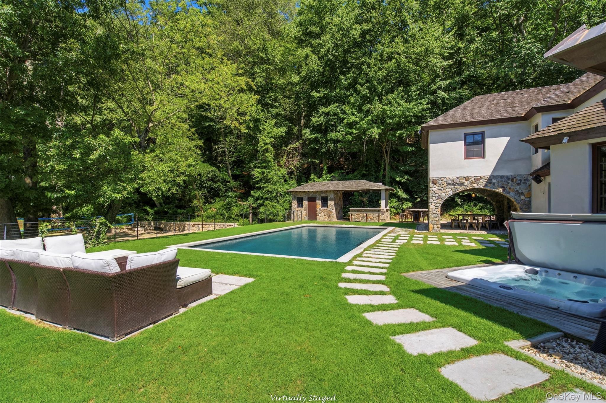 Single Family Spring Street Suffolk County, NY 11724, MLS-1023535-37