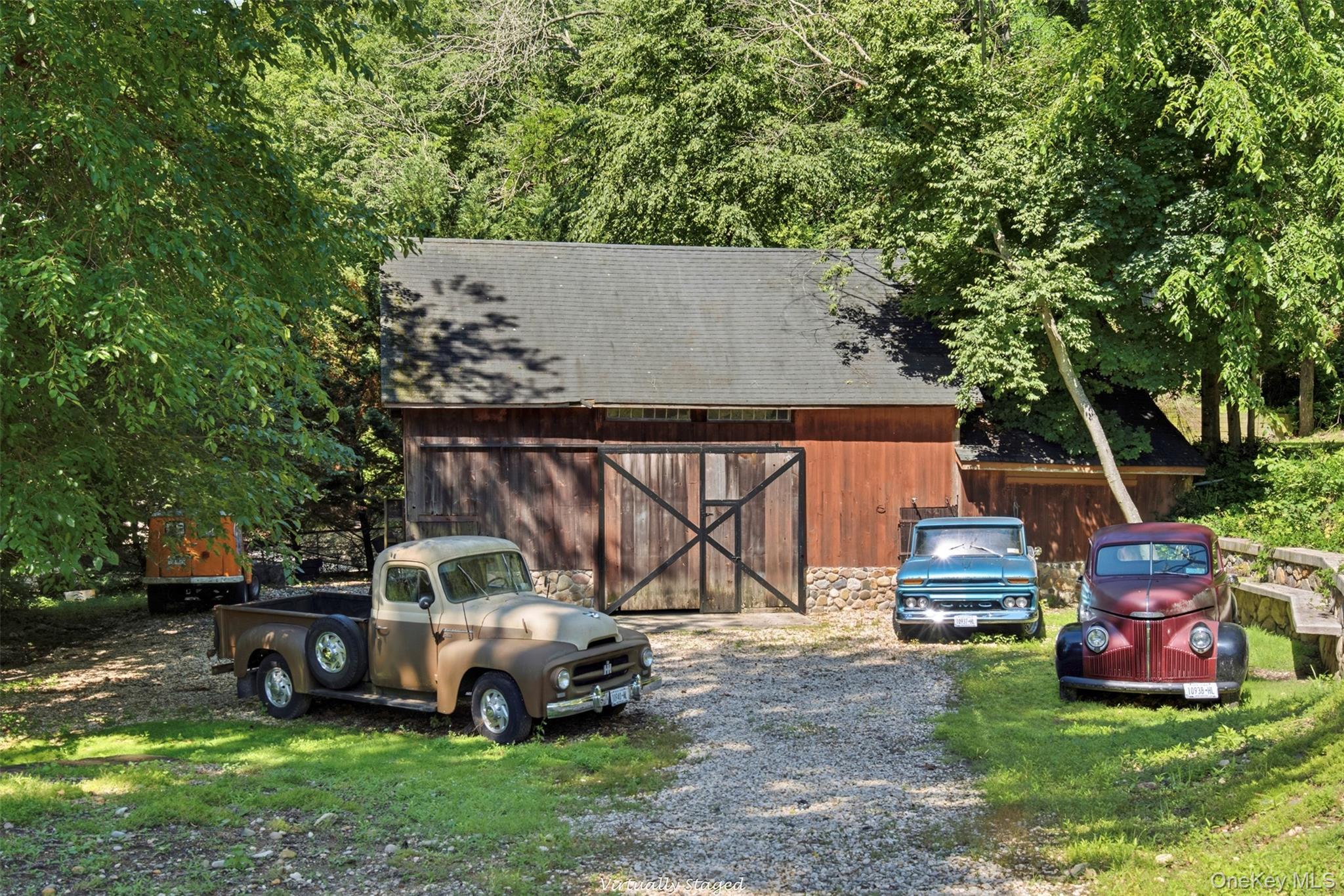 Single Family Spring Street Suffolk County, NY 11724, MLS-1023535-38