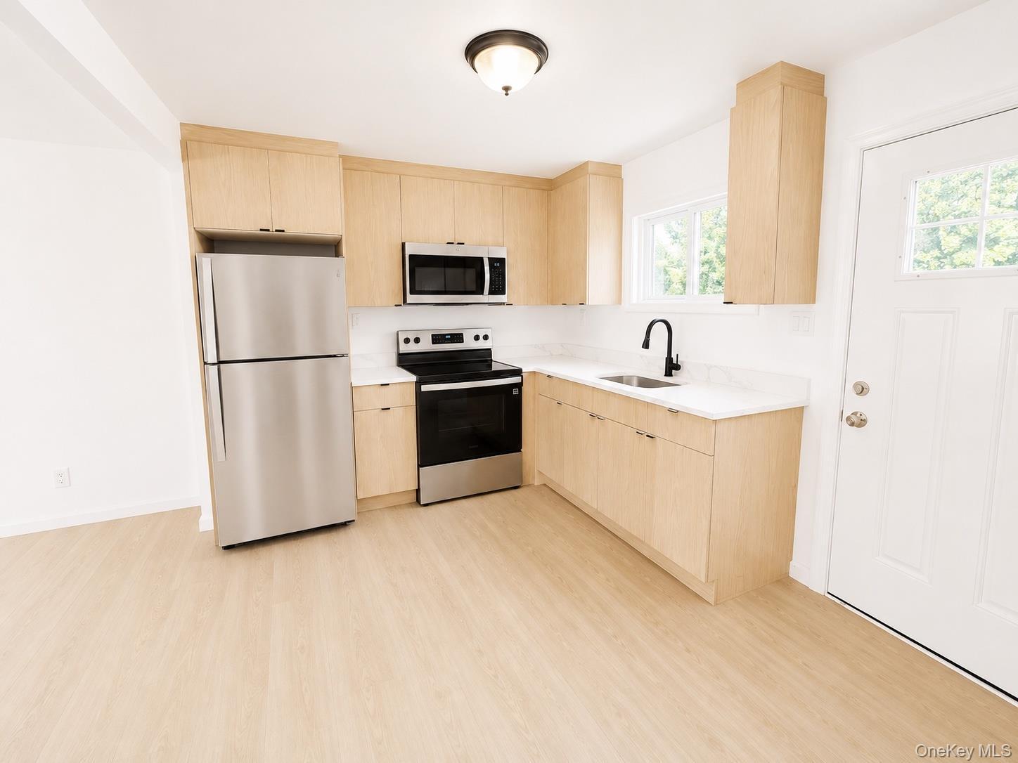 Single Family Meade Avenue Suffolk County, NY 11713, MLS-1023601-2
