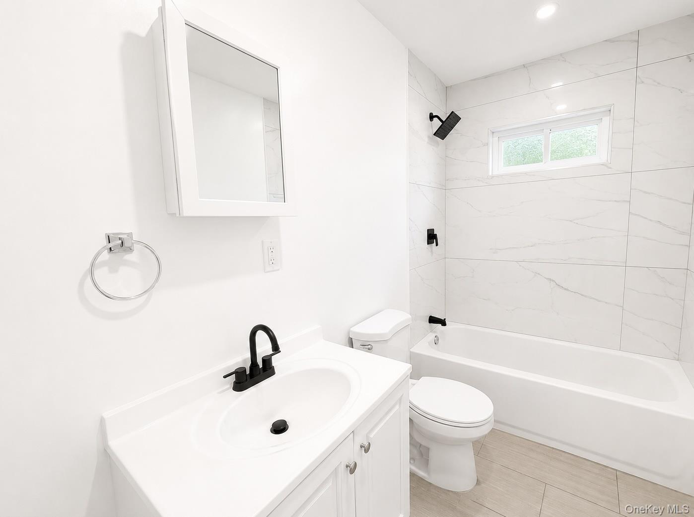 Single Family Meade Avenue Suffolk County, NY 11713, MLS-1023601-5