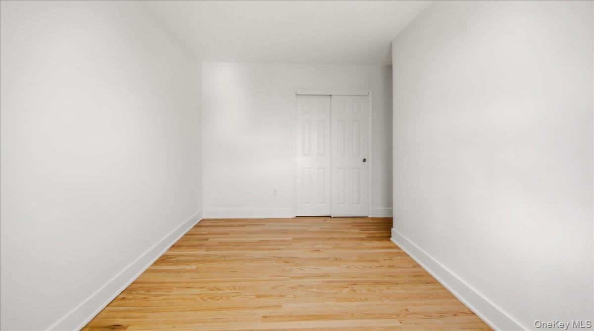 Single Family Gunther Avenue Bronx, NY 10469, MLS-1023633-14