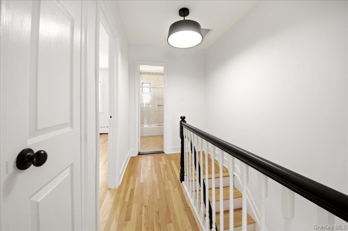 Single Family Gunther Avenue Bronx, NY 10469, MLS-1023633-15