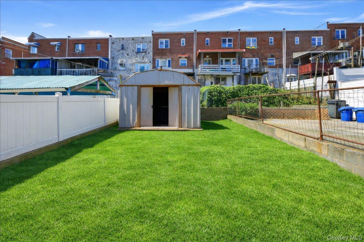 Single Family Gunther Avenue Bronx, NY 10469, MLS-1023633-20