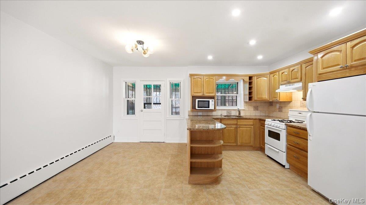 Single Family Gunther Avenue Bronx, NY 10469, MLS-1023633-3