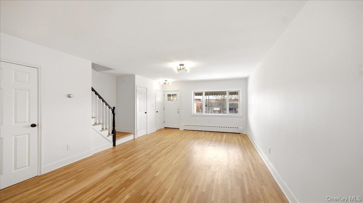 Single Family Gunther Avenue Bronx, NY 10469, MLS-1023633-6