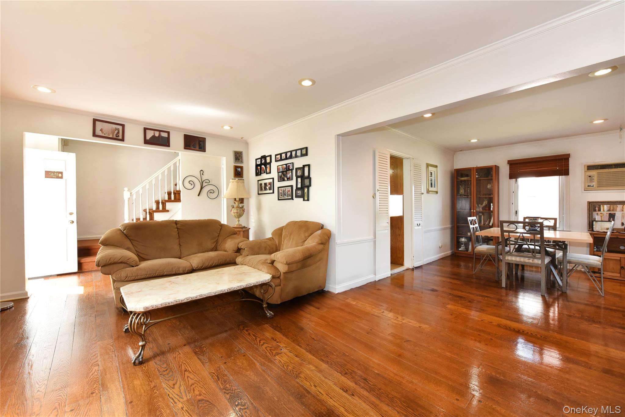 Single Family 69th Avenue Queens, NY 11365, MLS-1023644-8