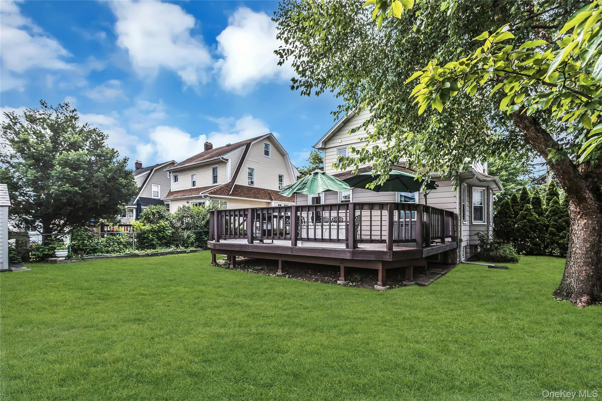 Single Family Elm Street  Nassau County, NY 11563, MLS-1023699-27