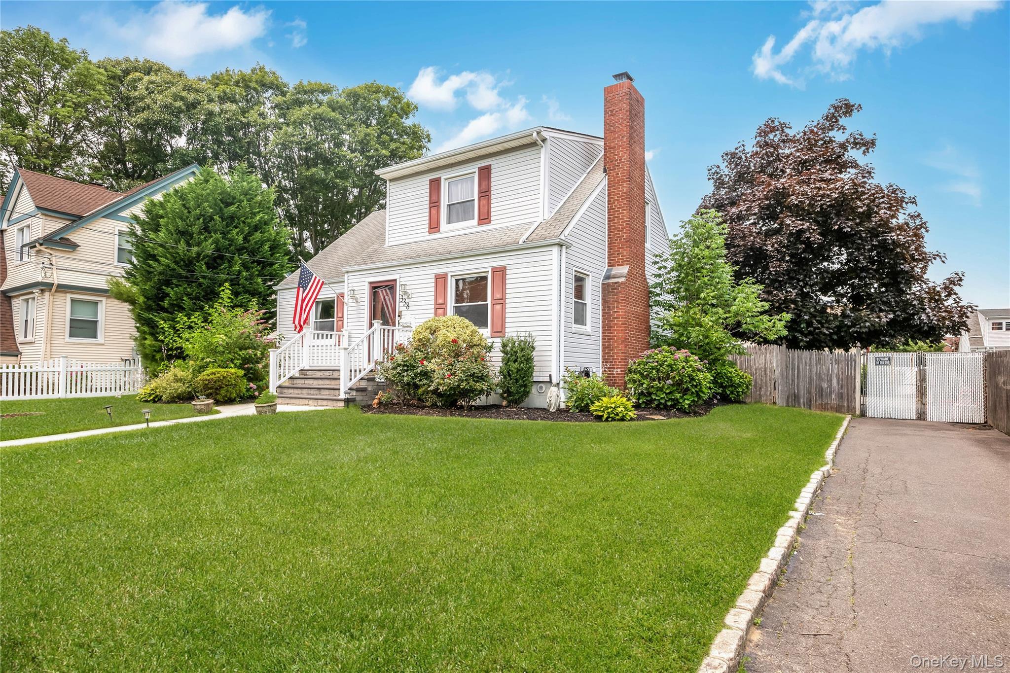 Single Family Southside Avenue Nassau County, NY 11520, MLS-1023706-2