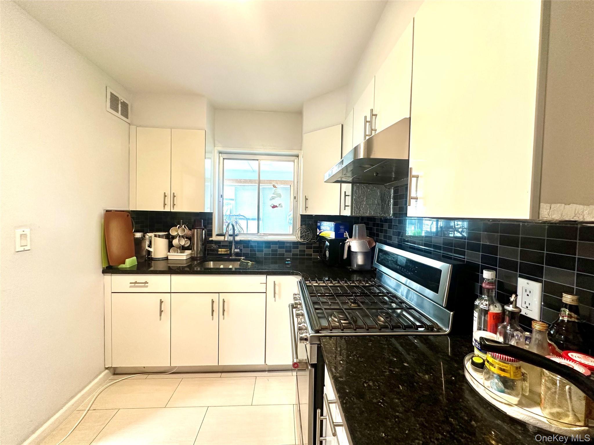 Single Family 199th Street Queens, NY 11358, MLS-1023708-5