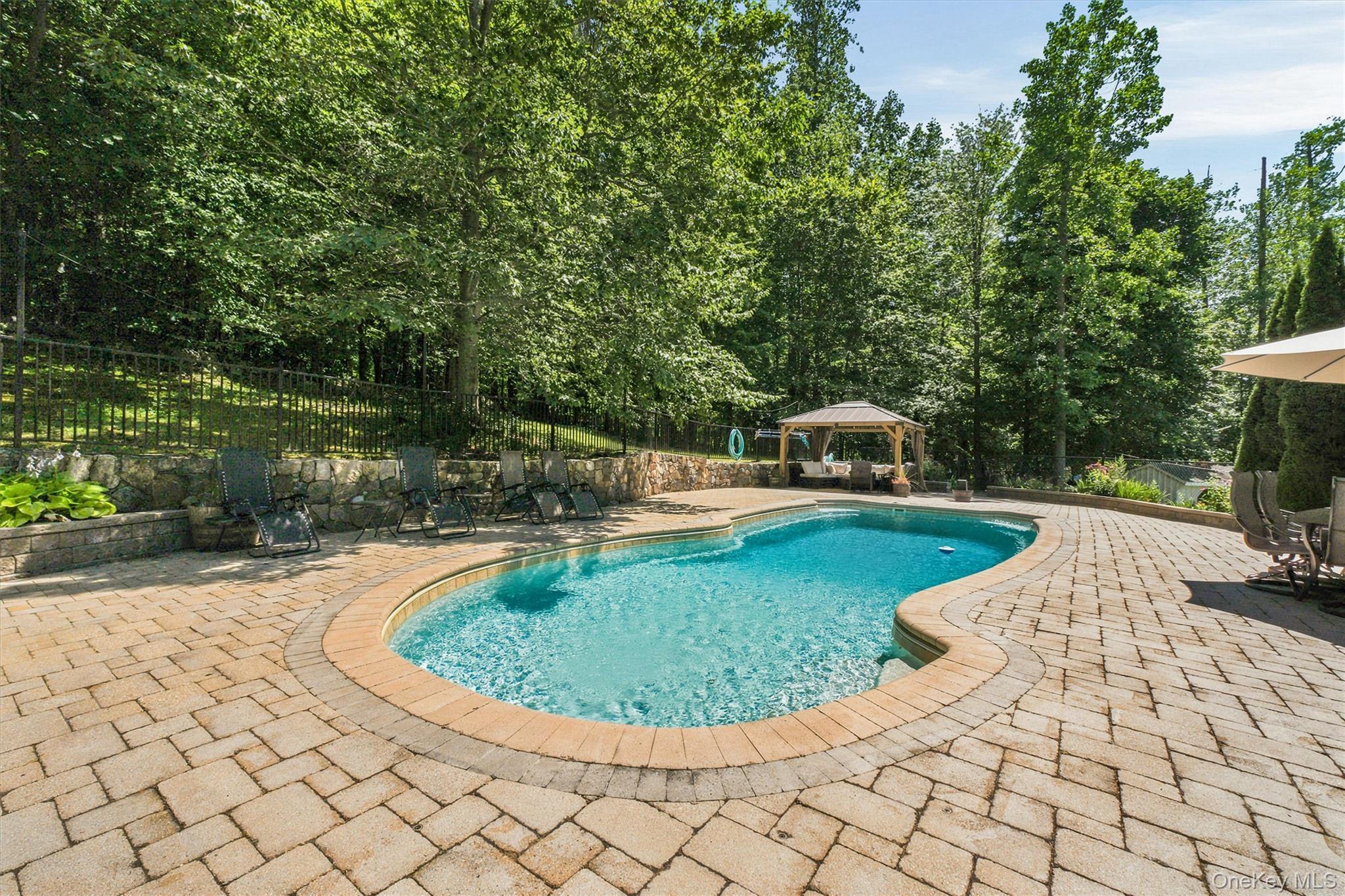 Single Family Country Knolls Lane Putnam County, NY 10541, MLS-1023717-29