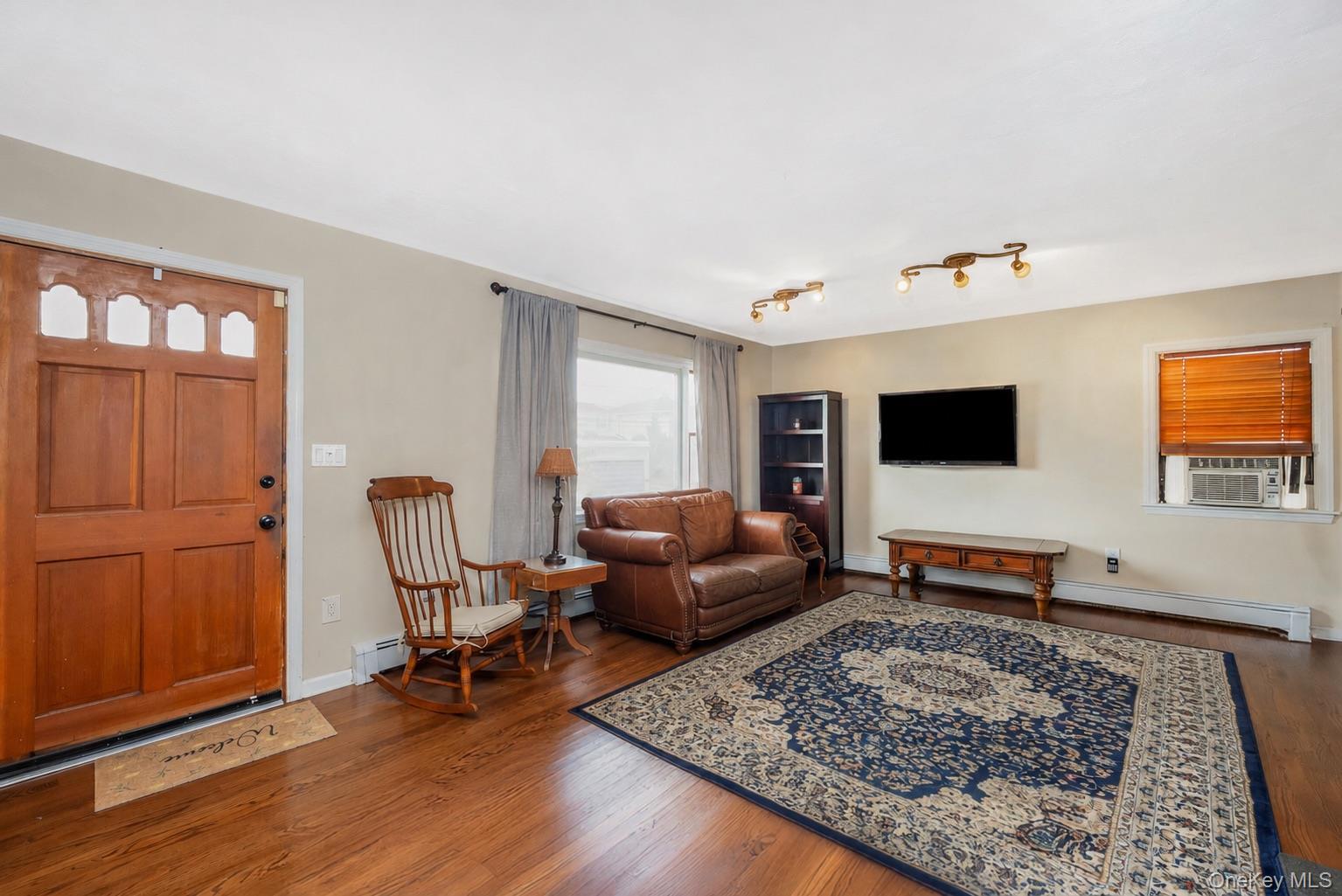 Single Family Overton Street  Nassau County, NY 11520, MLS-1023732-5