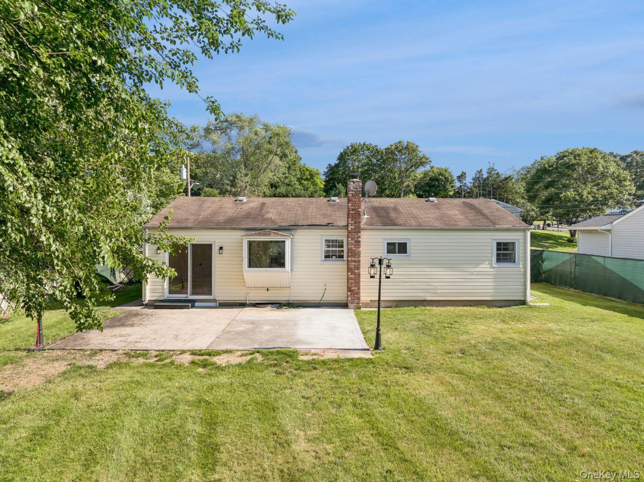 Single Family Rose Place  Suffolk County, NY 11784, MLS-1023771-5