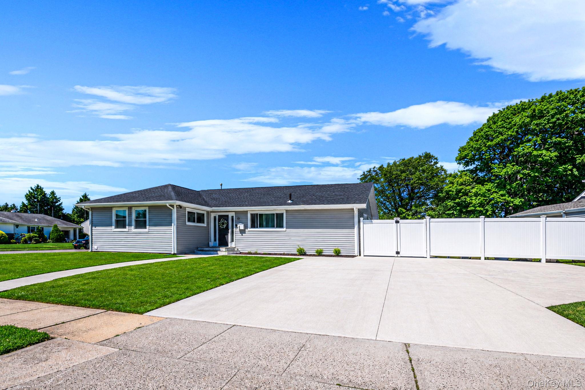 Single Family High Street Nassau County, NY 11735, MLS-1023778-2