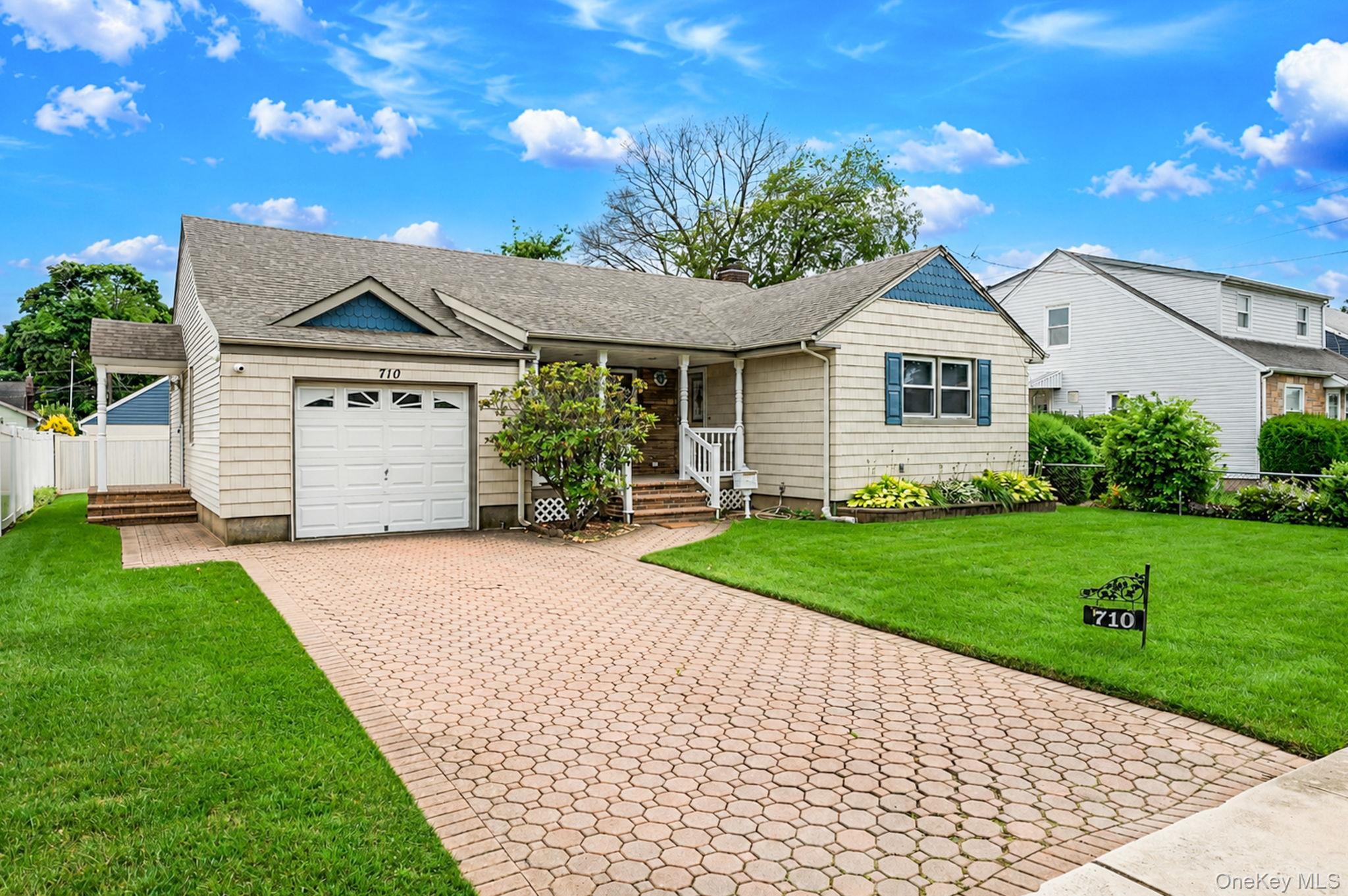 Single Family Lafayette Avenue Nassau County, NY 11553, MLS-1023799-2