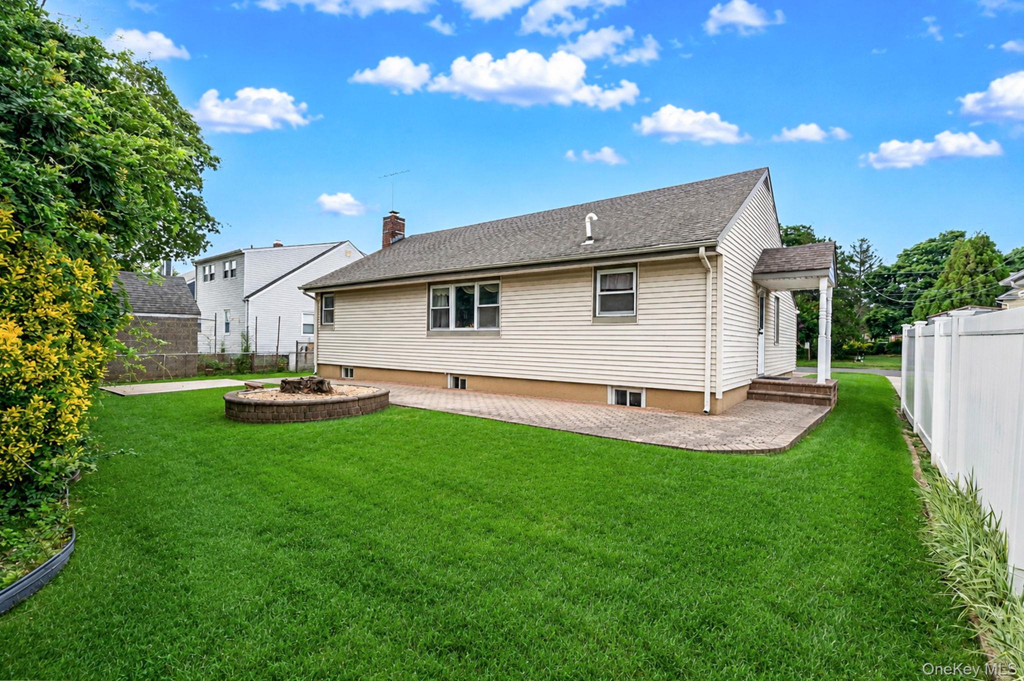 Single Family Lafayette Avenue Nassau County, NY 11553, MLS-1023799-27