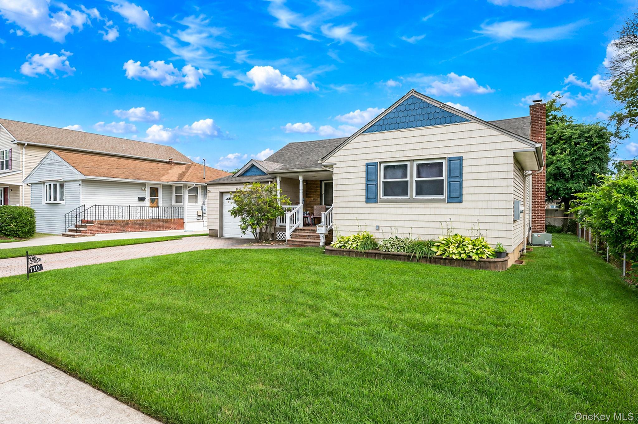 Single Family Lafayette Avenue Nassau County, NY 11553, MLS-1023799-3