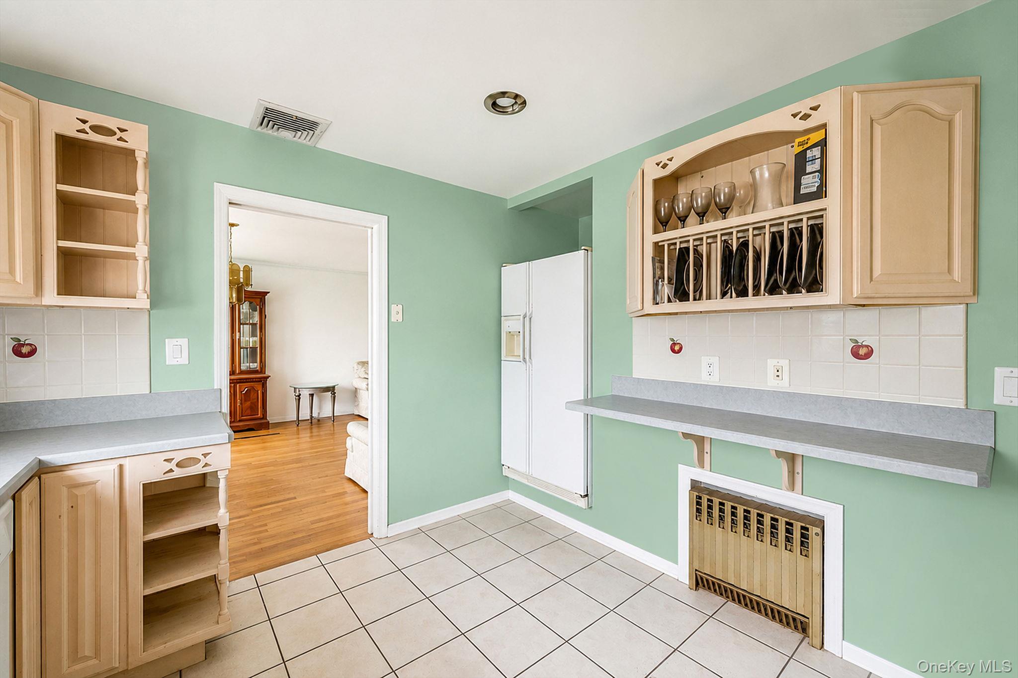 Single Family Lafayette Avenue Nassau County, NY 11553, MLS-1023799-7
