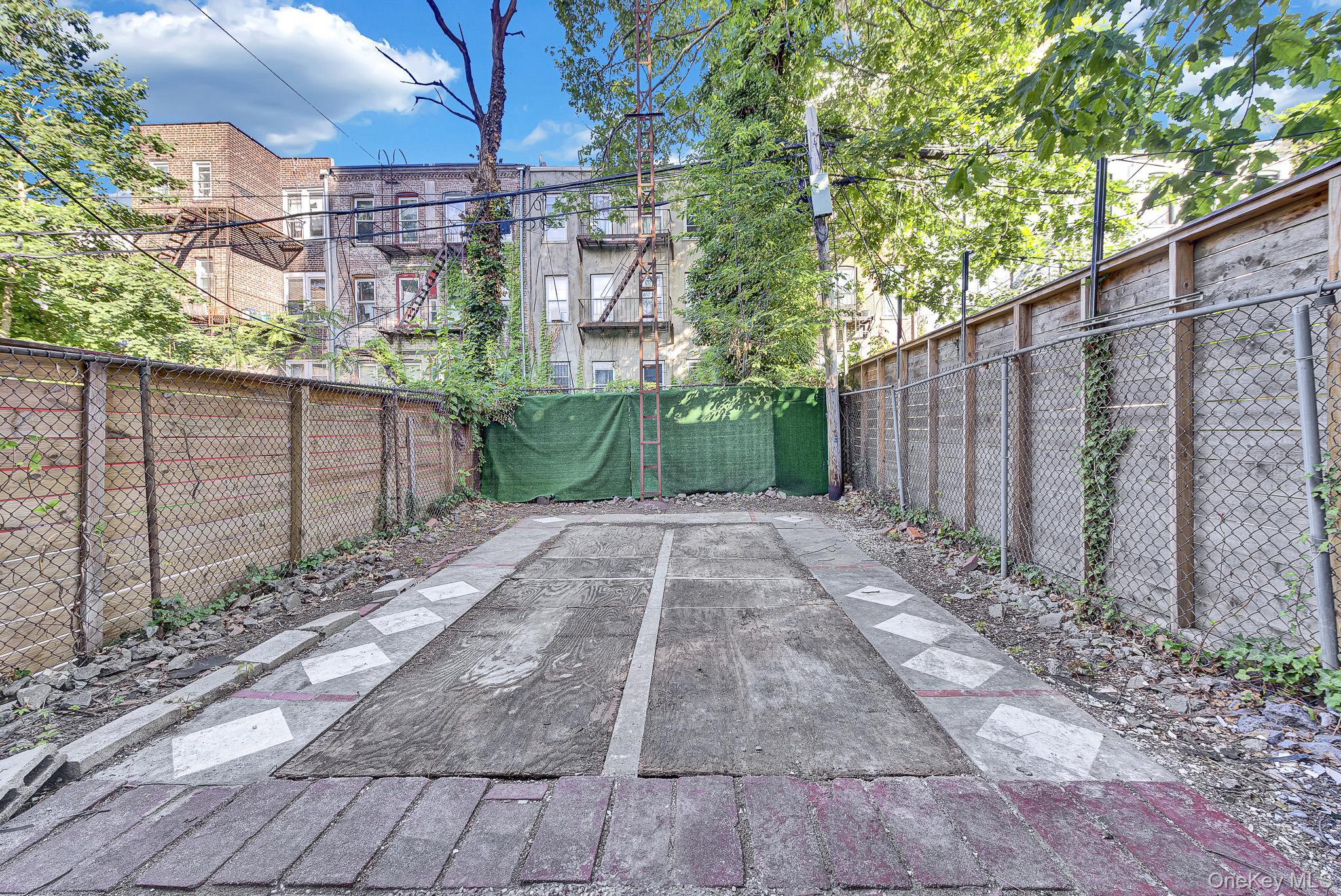 Single Family Decatur Street Brooklyn, NY 11207, MLS-1023803-23