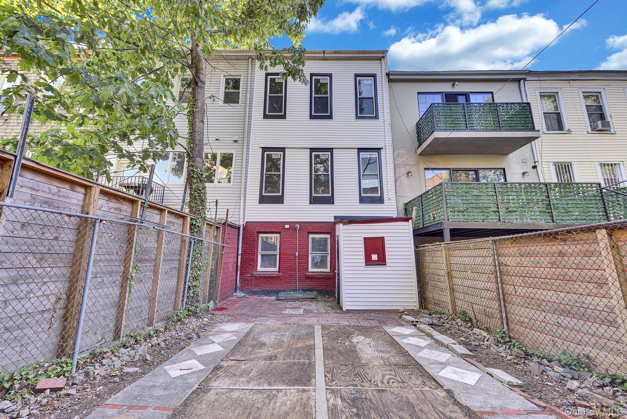 Single Family Decatur Street  Brooklyn, NY 11207, MLS-1023803-24