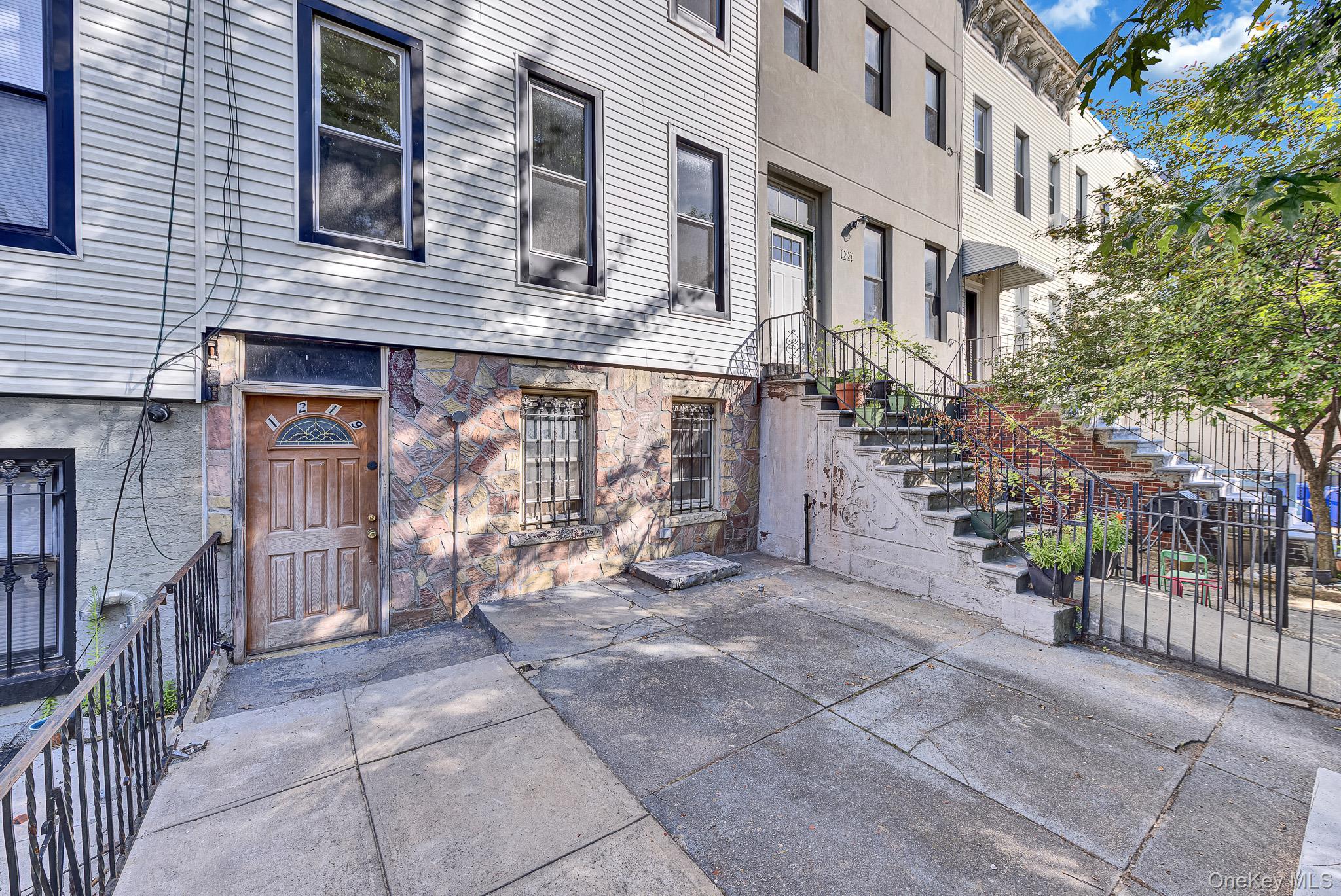 Single Family Decatur Street Brooklyn, NY 11207, MLS-1023803-4