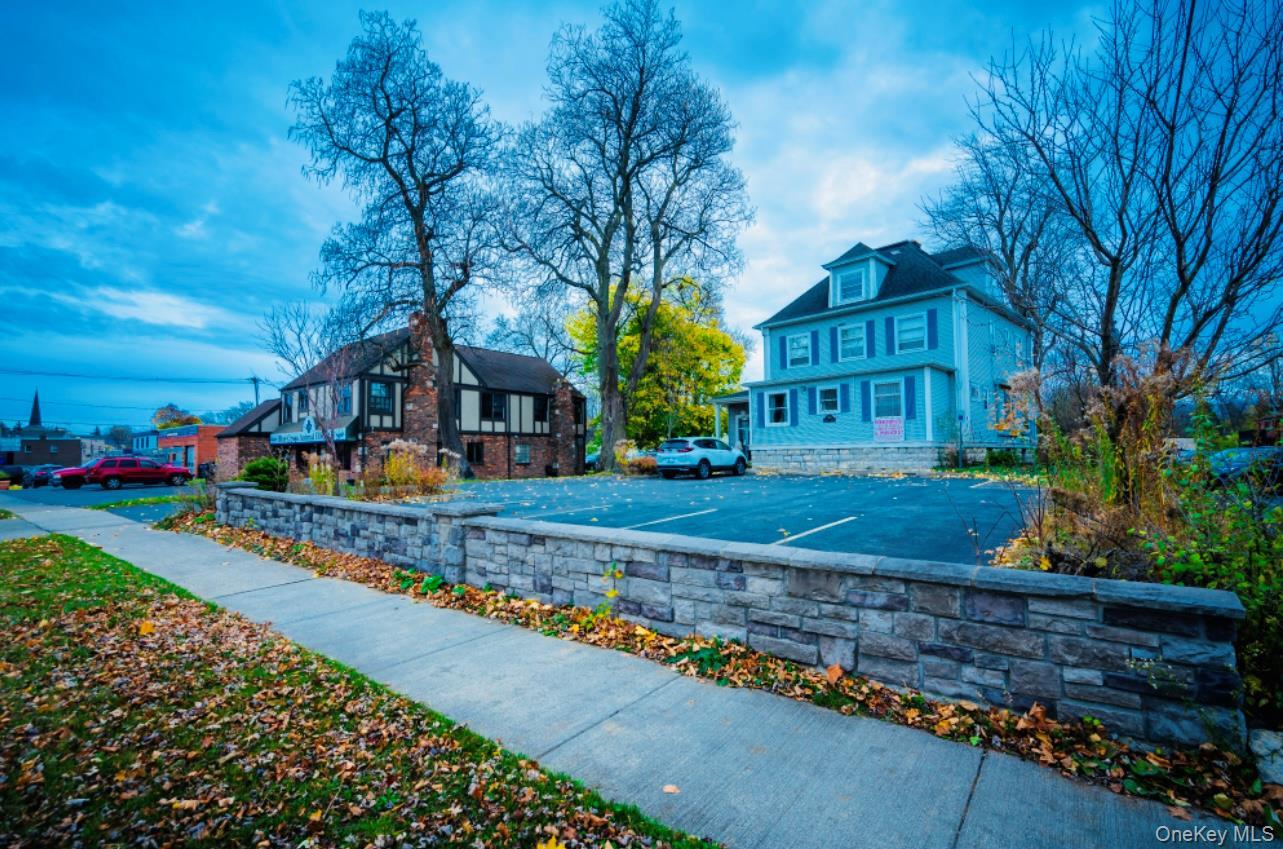 Single Family Main Street Out Of Area, NY 14226, MLS-1023841-3