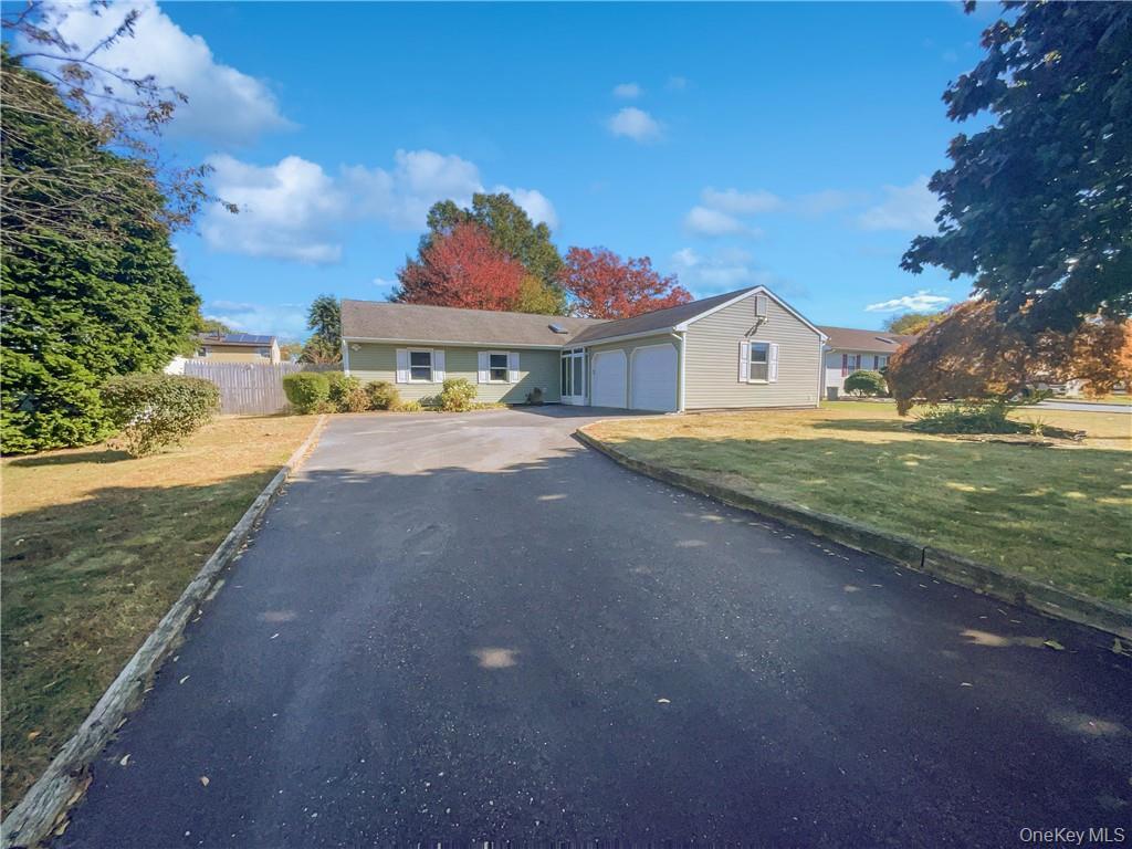 Single Family Frost Valley Drive Suffolk County, NY 11772, MLS-1023843-11