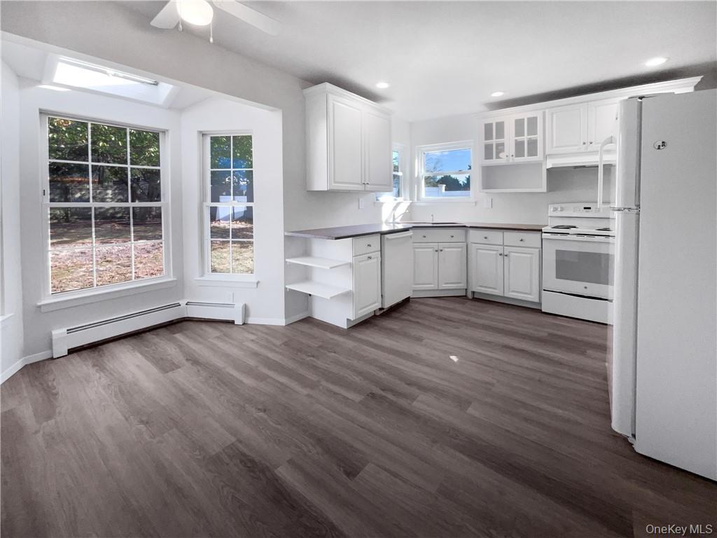 Single Family Frost Valley Drive Suffolk County, NY 11772, MLS-1023843-15