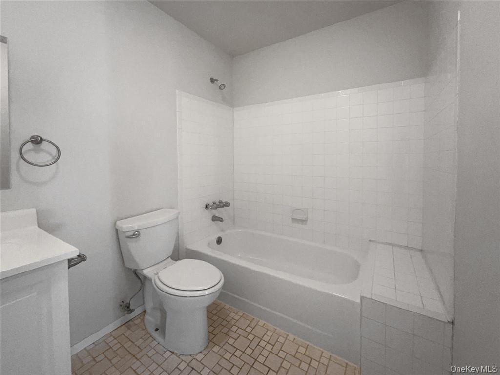 Single Family Frost Valley Drive Suffolk County, NY 11772, MLS-1023843-23