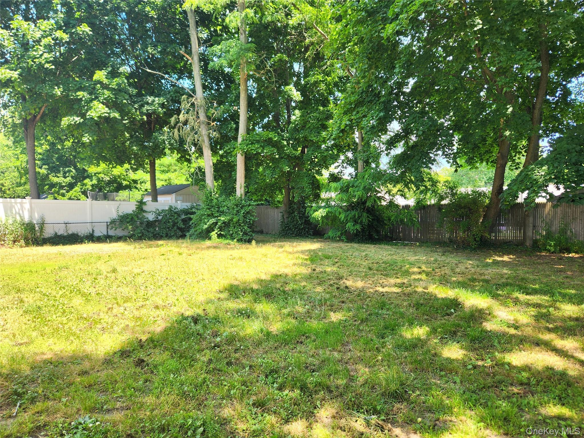 Single Family Pace Avenue Suffolk County, NY 11713, MLS-1023865-22