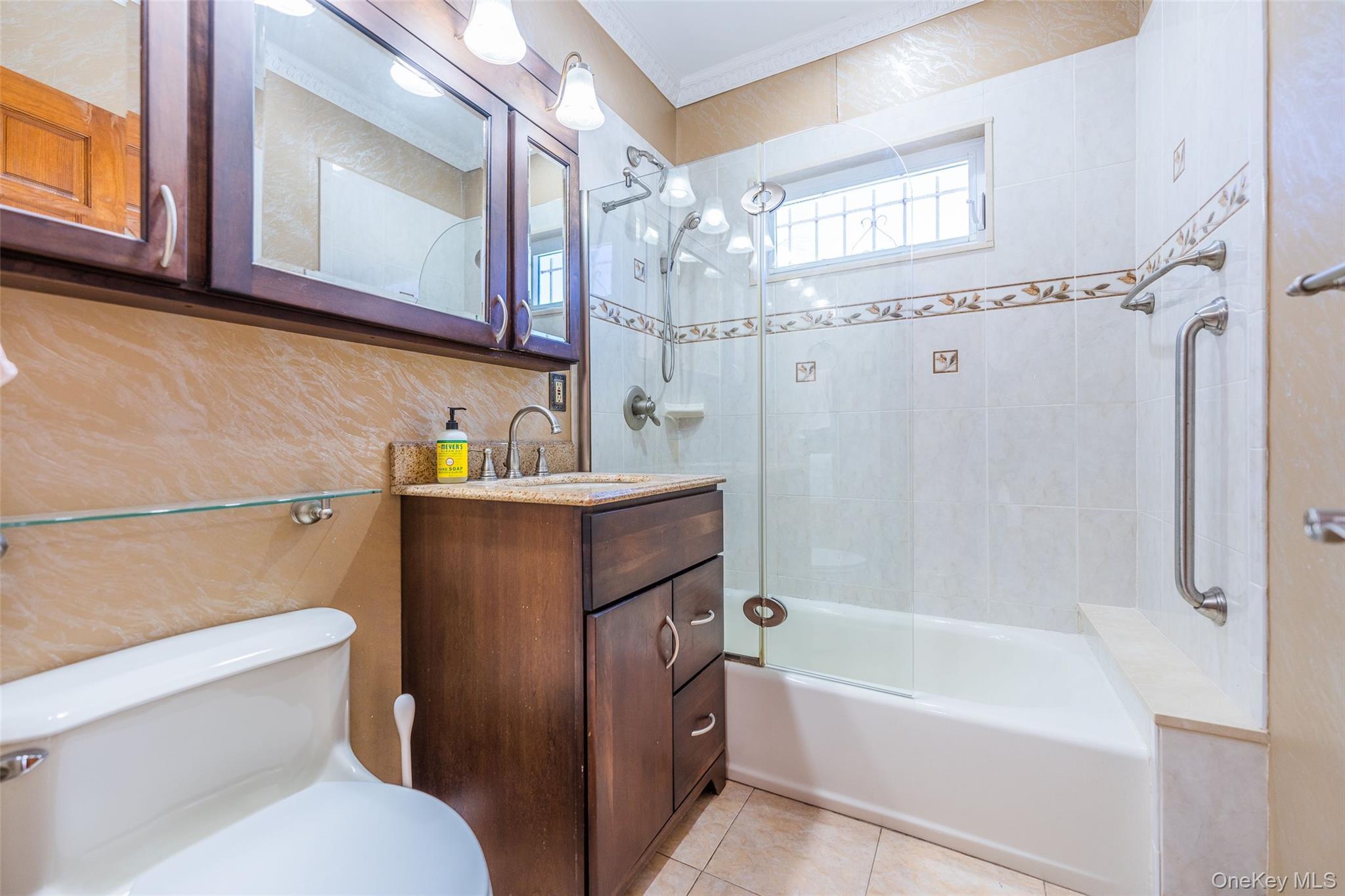 Single Family 168th Street Queens, NY 11365, MLS-1023875-18