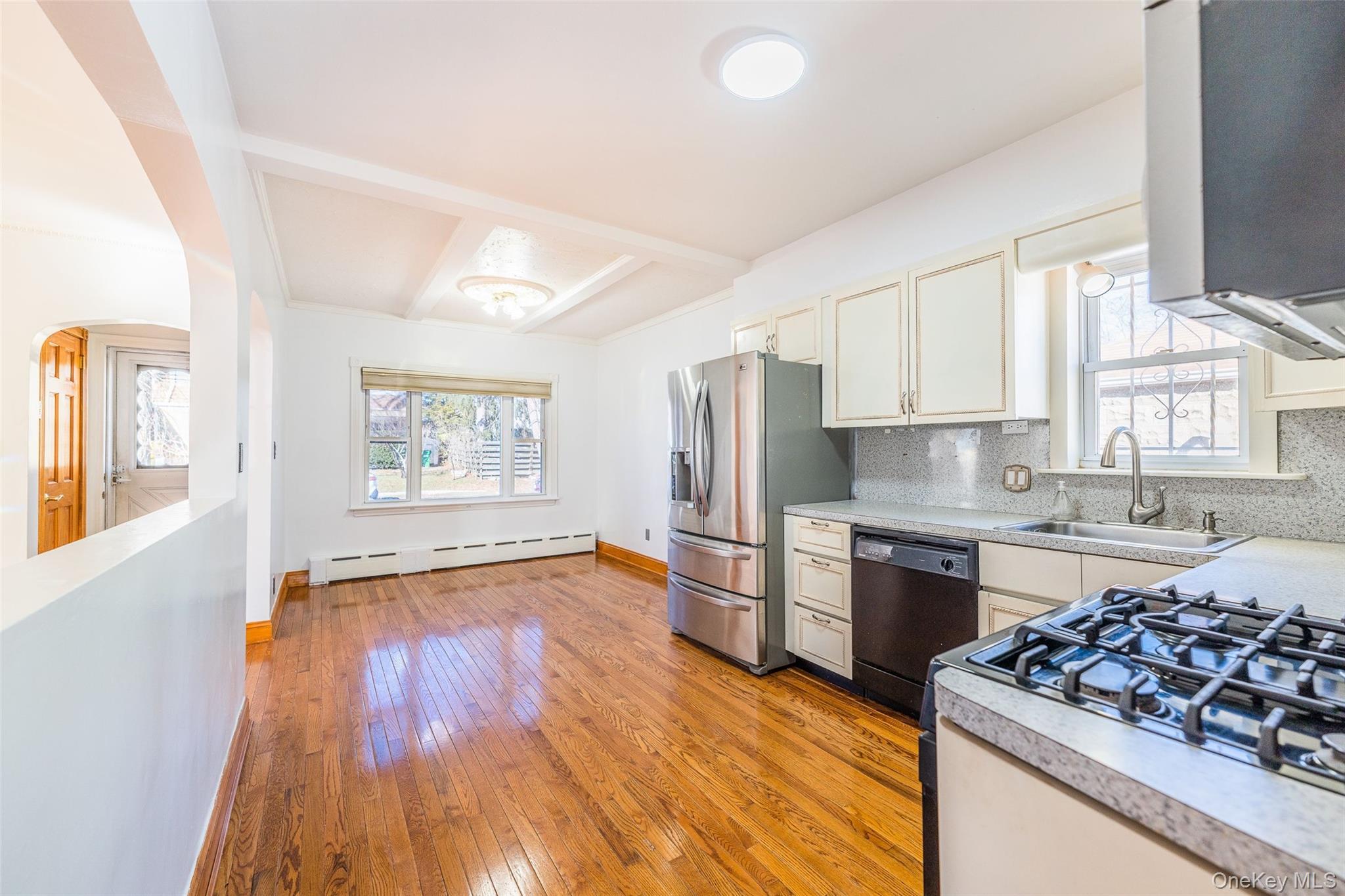 Single Family 168th Street Queens, NY 11365, MLS-1023875-7