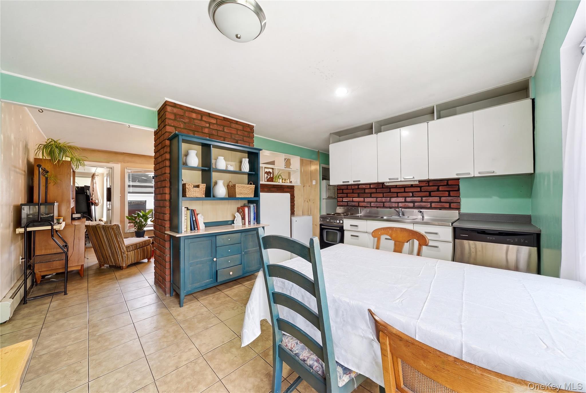 Single Family Duckpond Drive N  Nassau County, NY 11793, MLS-1023886-4
