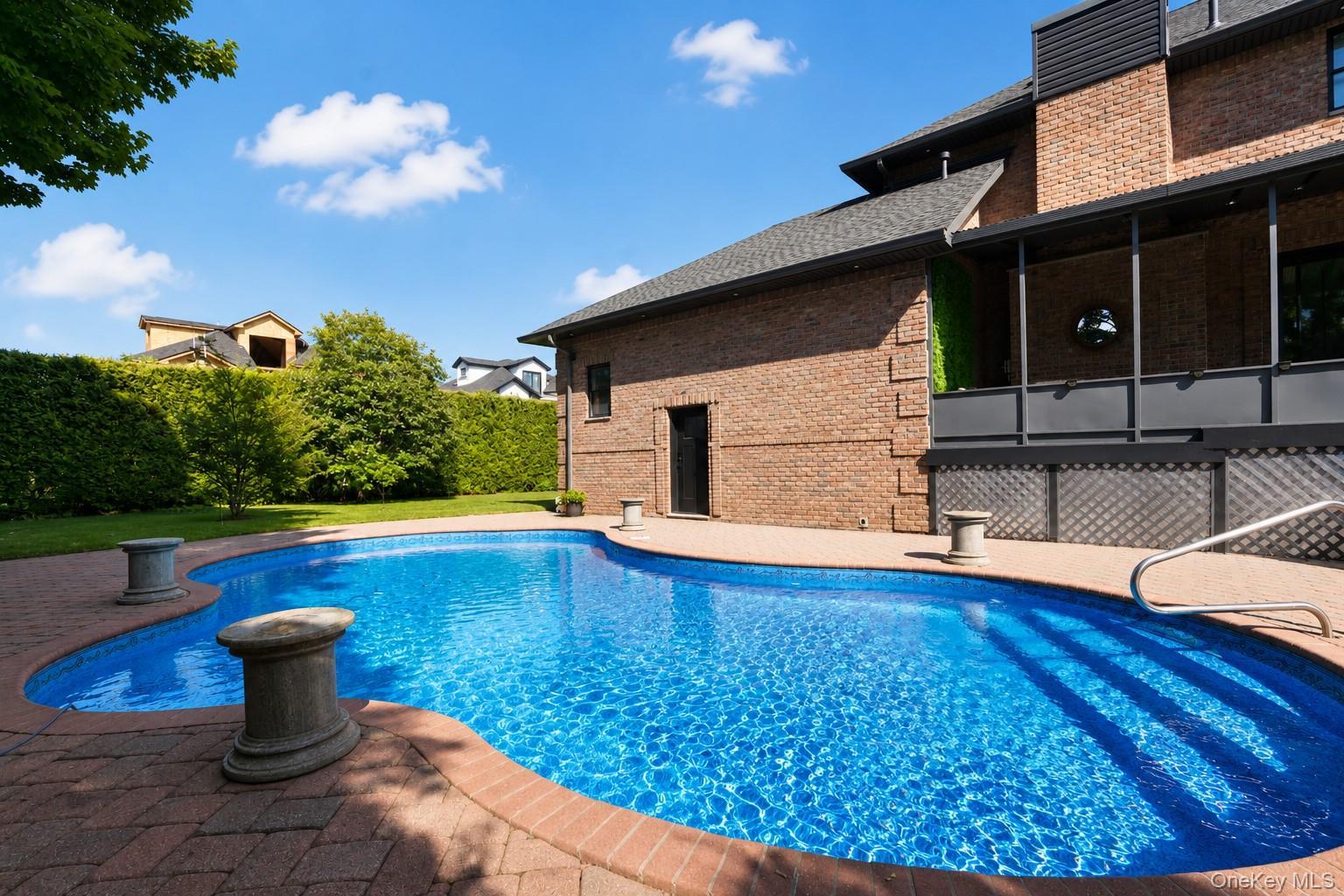 Single Family Nicolosi Drive Staten Island, NY 10312, MLS-1023913-15