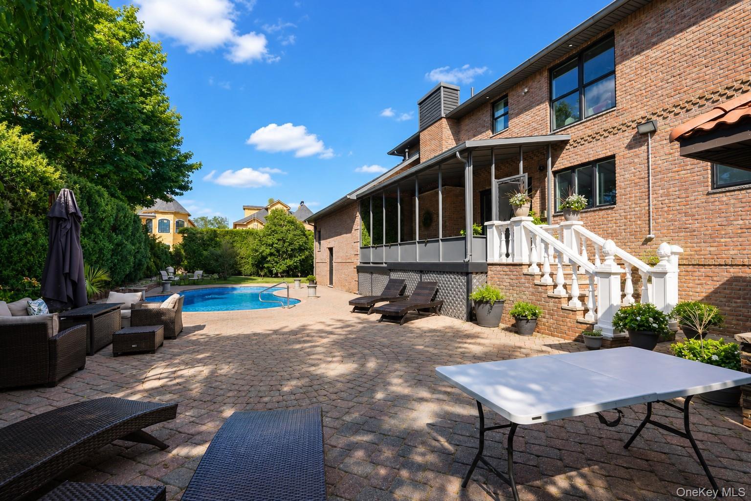 Single Family Nicolosi Drive Staten Island, NY 10312, MLS-1023913-17