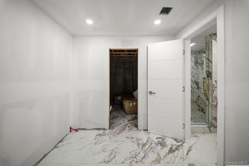 Single Family Nicolosi Drive Staten Island, NY 10312, MLS-1023913-36