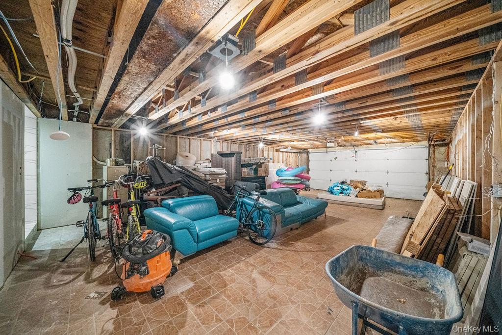 Single Family Nicolosi Drive Staten Island, NY 10312, MLS-1023913-49