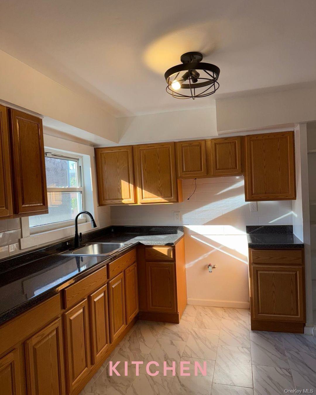 Single Family E 72nd Street  Brooklyn, NY 11234, MLS-1023924-7