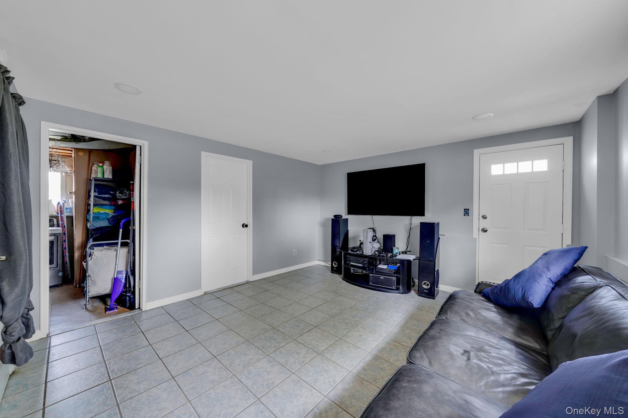 Single Family W 23rd Street  Suffolk County, NY 11729, MLS-1023928-16