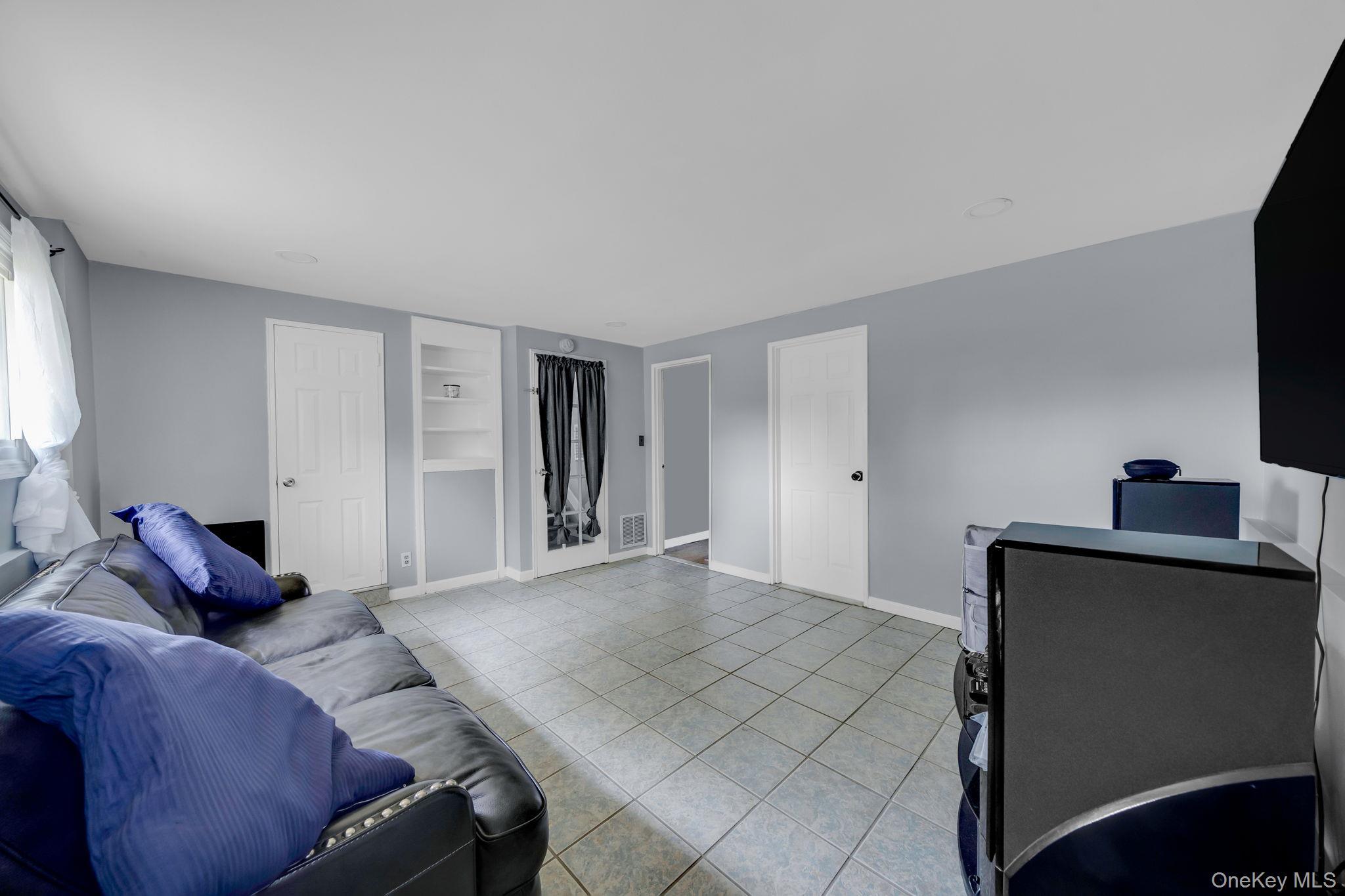 Single Family W 23rd Street  Suffolk County, NY 11729, MLS-1023928-18