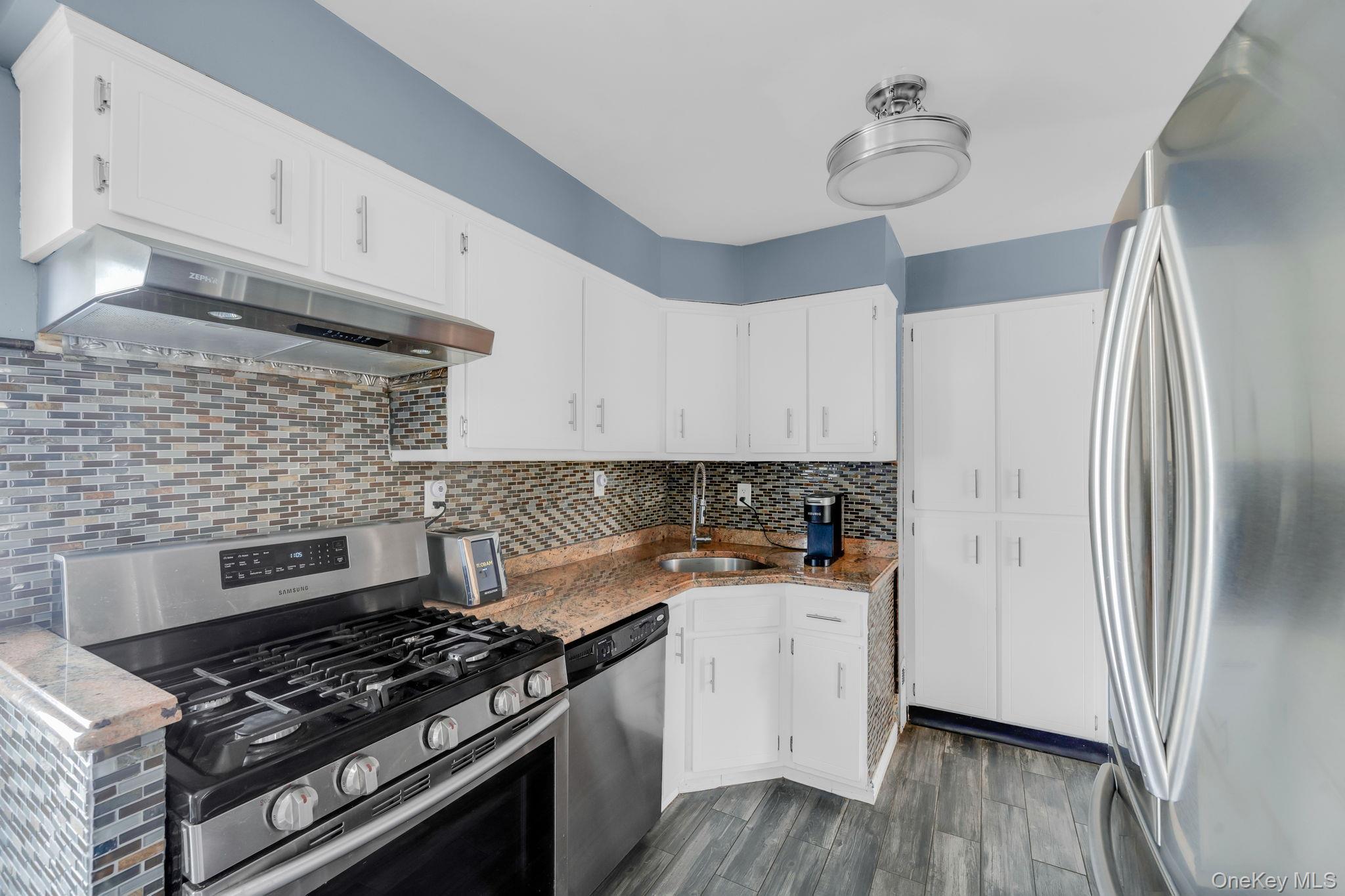 Single Family W 23rd Street  Suffolk County, NY 11729, MLS-1023928-5
