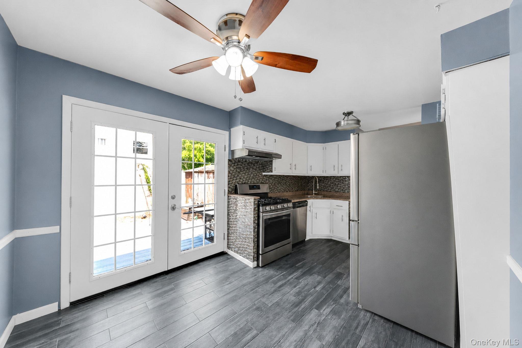 Single Family W 23rd Street  Suffolk County, NY 11729, MLS-1023928-7