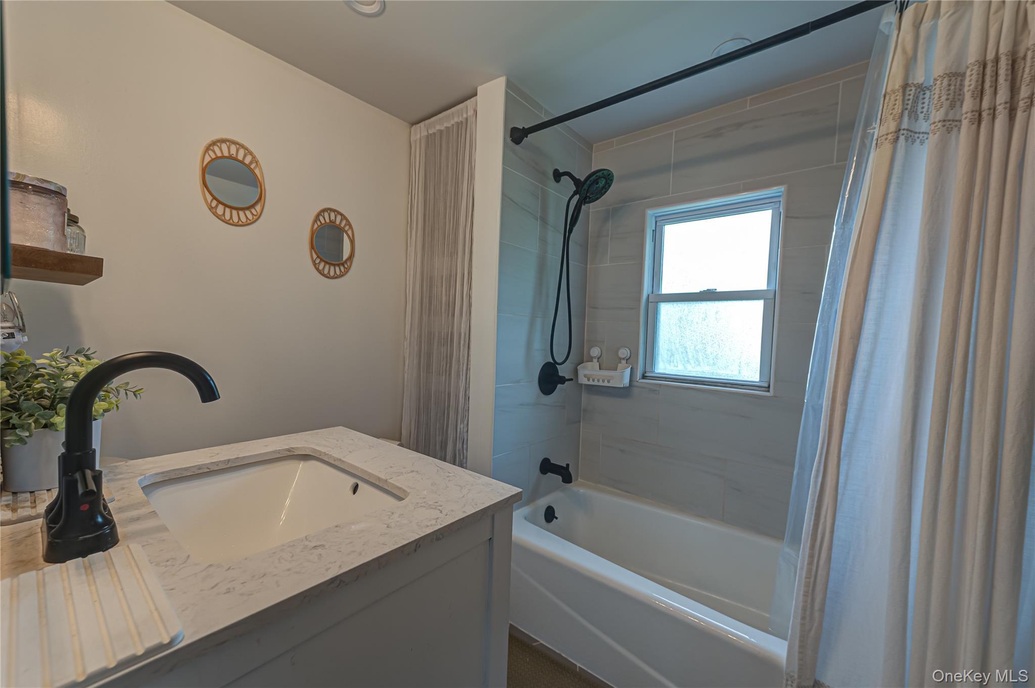 Single Family Bay 3rd Street Suffolk County, NY 11751, MLS-1023939-10