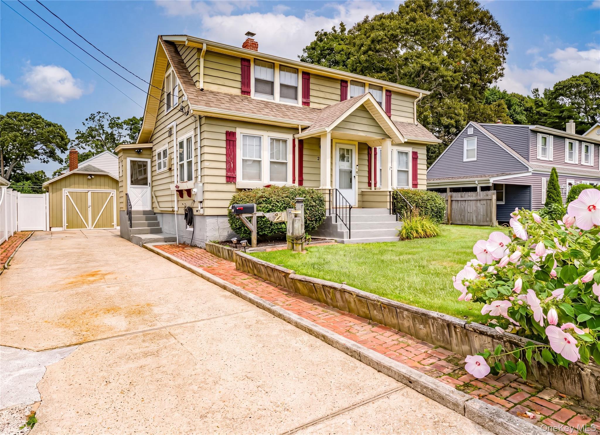 Single Family Bay 3rd Street Suffolk County, NY 11751, MLS-1023939-2