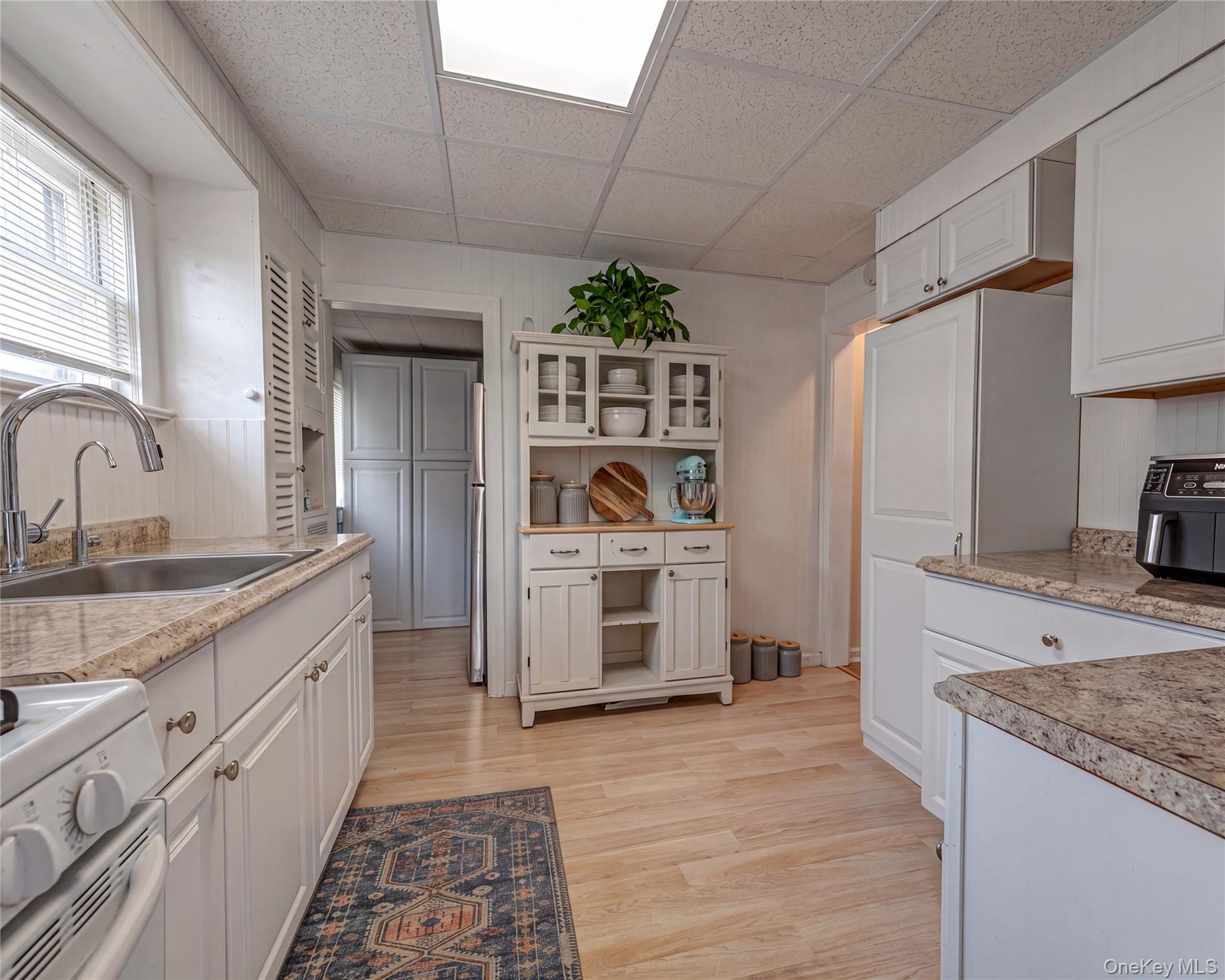 Single Family Bay 3rd Street Suffolk County, NY 11751, MLS-1023939-7