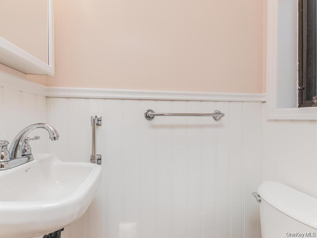 Single Family Williamsbridge Road Bronx, NY 10461, MLS-1023955-11