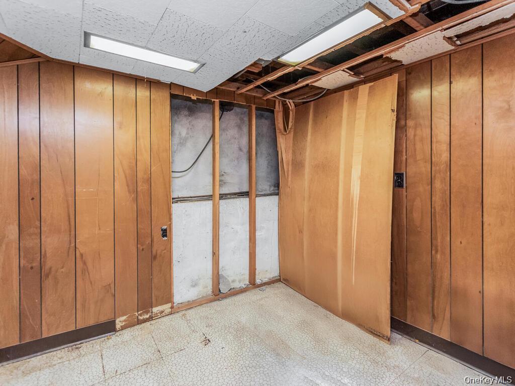Single Family Williamsbridge Road Bronx, NY 10461, MLS-1023955-18